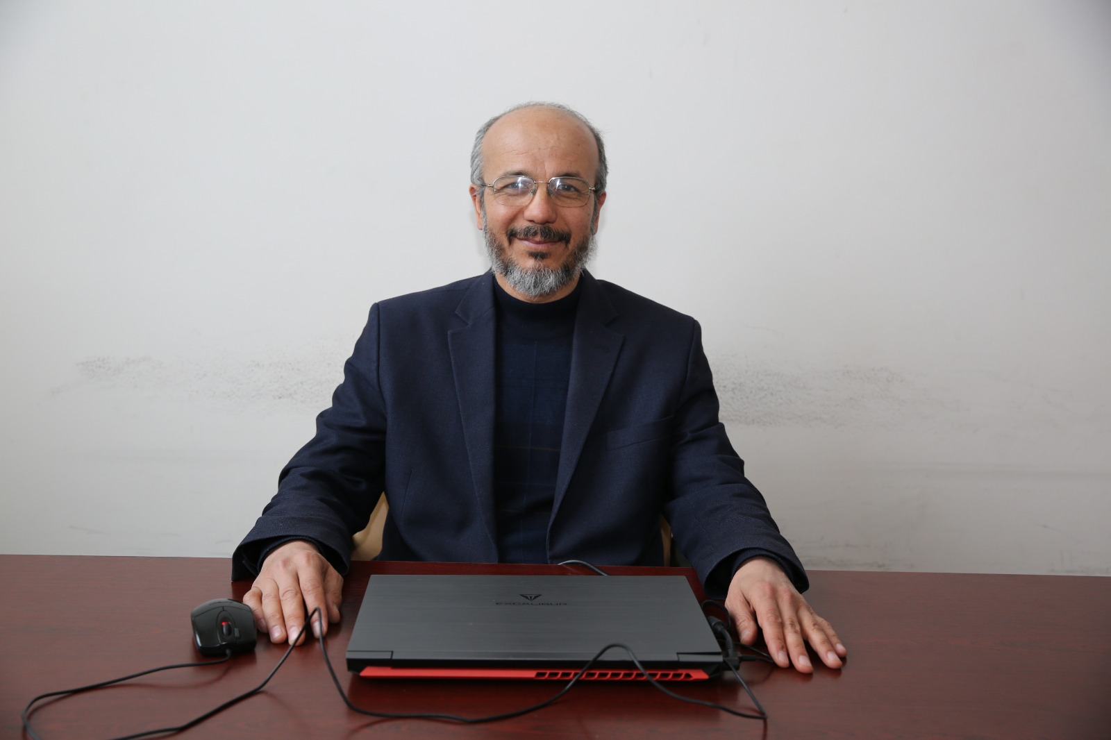 Öğretim Üyesi Resmi